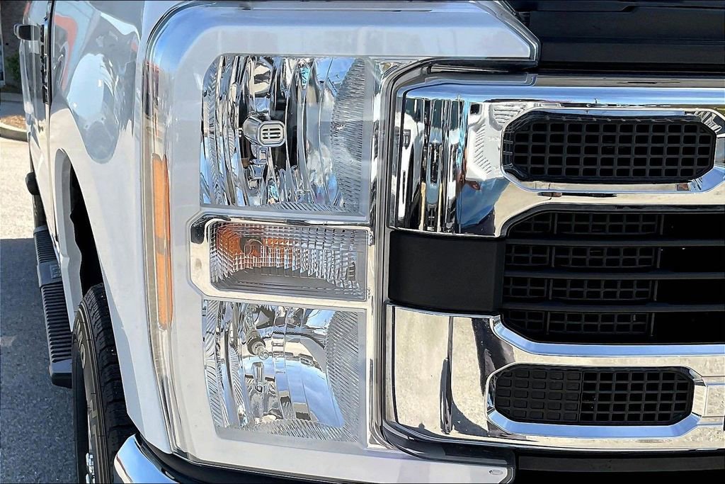 Certified 2025 Ford F250 XLT image 33