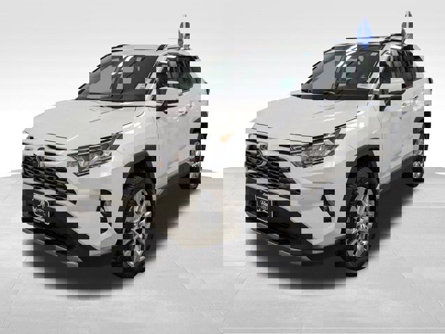 Used 2019 Toyota RAV4 Limited w/ Cold Weather Package image 5