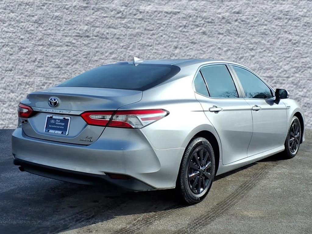 Used 2019 Toyota Camry LE image 4