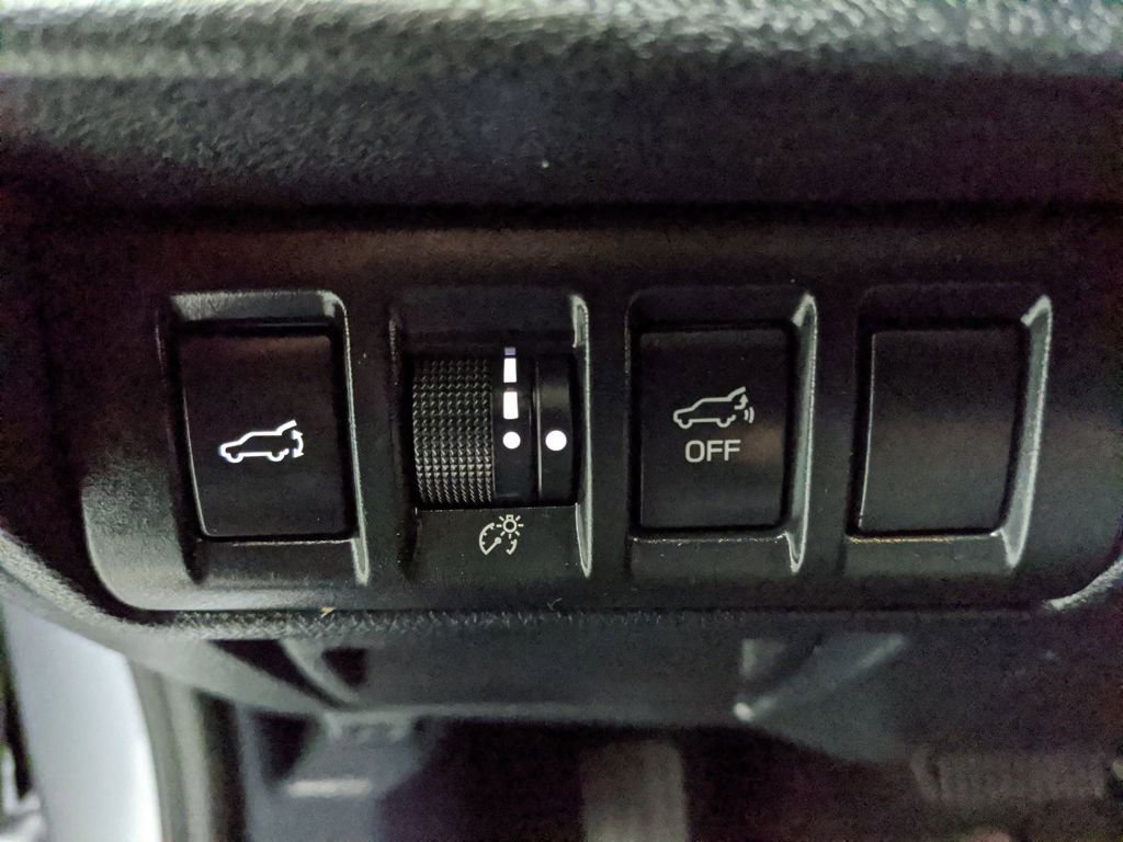 Used 2020 Subaru Outback Premium image 14