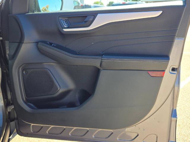 Certified 2022 Ford Escape SE w/ Cold Weather Package FWD image 6
