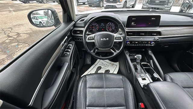 Used 2022 Kia Telluride EX w/ EX Premium Package image 13