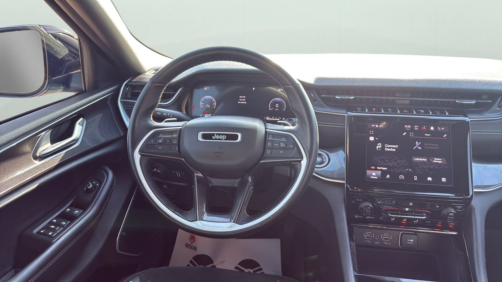 Used 2022 Jeep Grand Cherokee Altitude RWD image 12