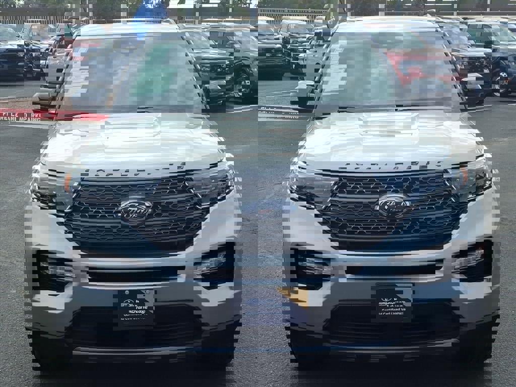 Certified 2023 Ford Explorer XLT w/ Equipment Group 202A image 8