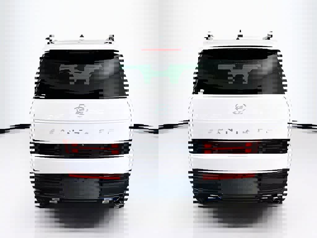 Used 2025 Hyundai Santa Fe SEL image 4