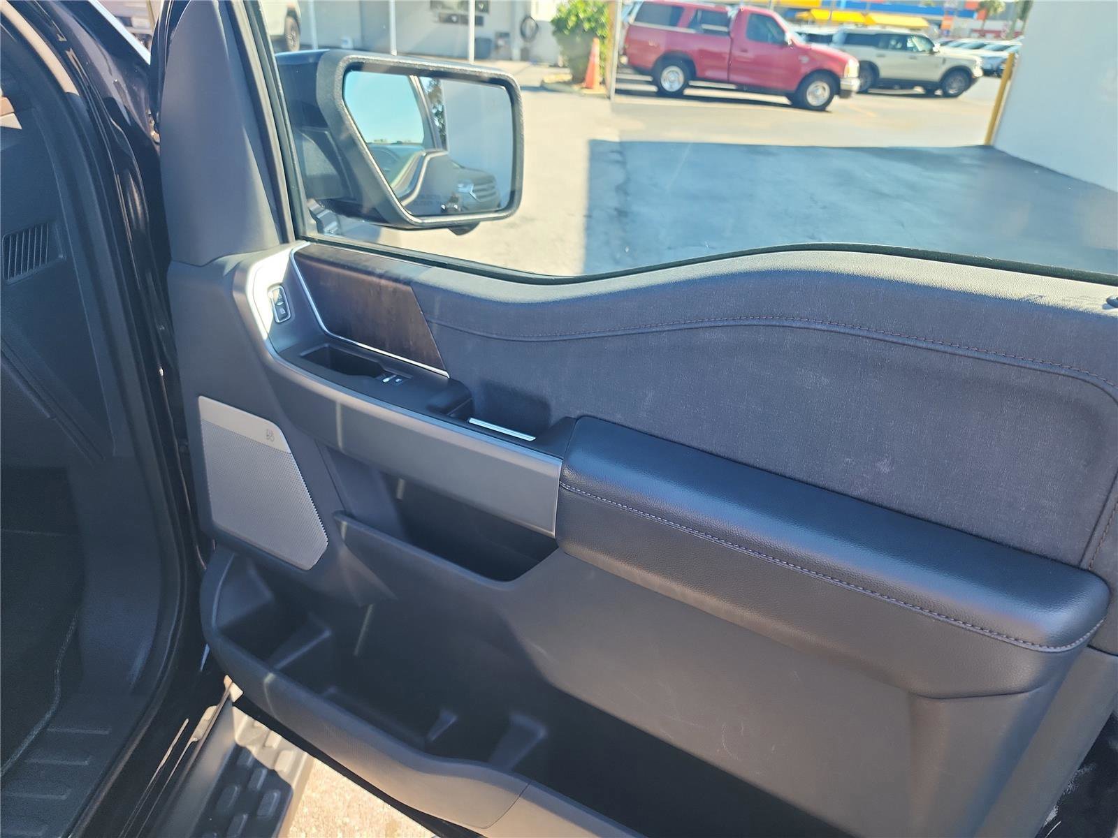 Certified 2022 Ford F150 Lightning Lariat image 25