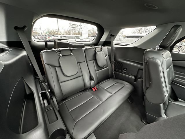 Certified 2022 Ford Explorer XLT w/ Equipment Group 202A image 39