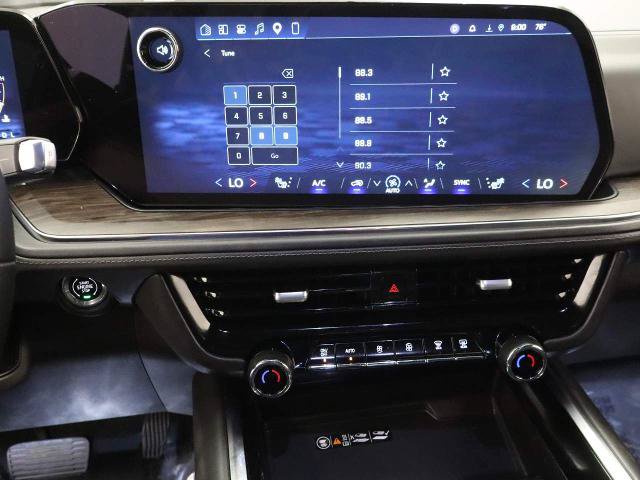 Used 2026 Chevrolet Suburban Z71 AWD/4WD image 10