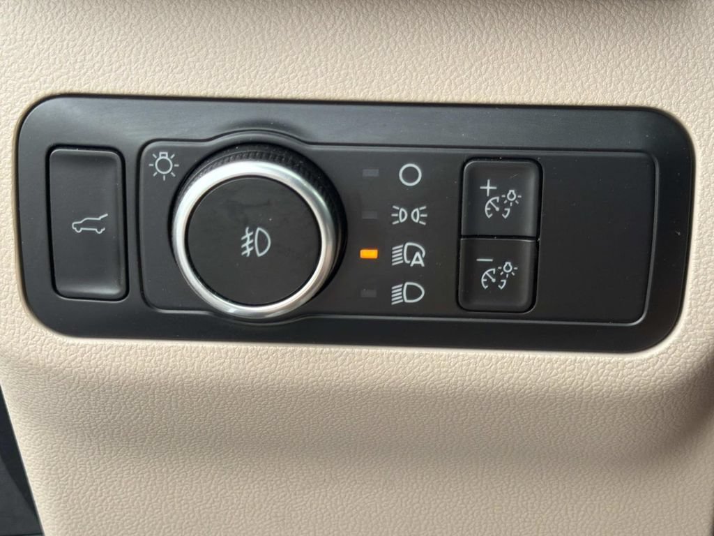 Certified 2022 Ford Escape SEL FWD image 26