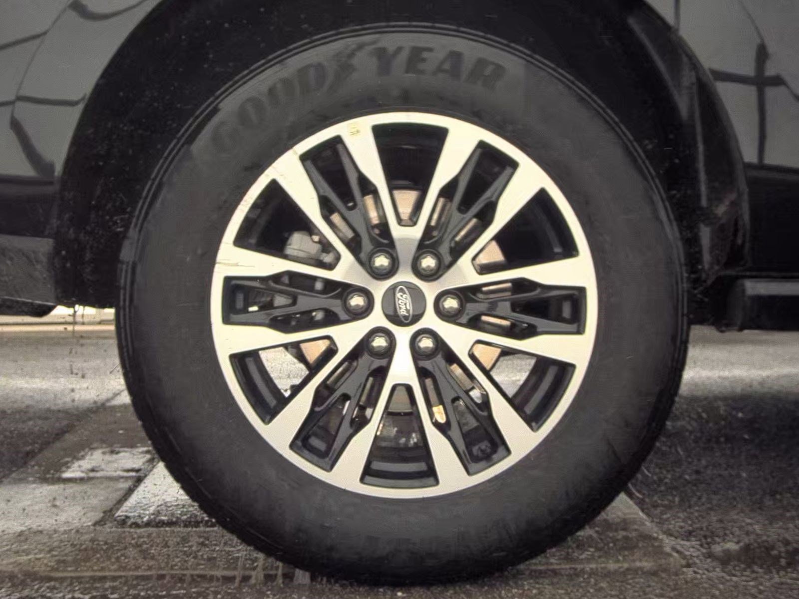 Certified 2025 Ford Expedition Max Platinum AWD/4WD image 28