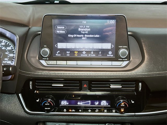 Used 2023 Nissan Rogue SL image 11