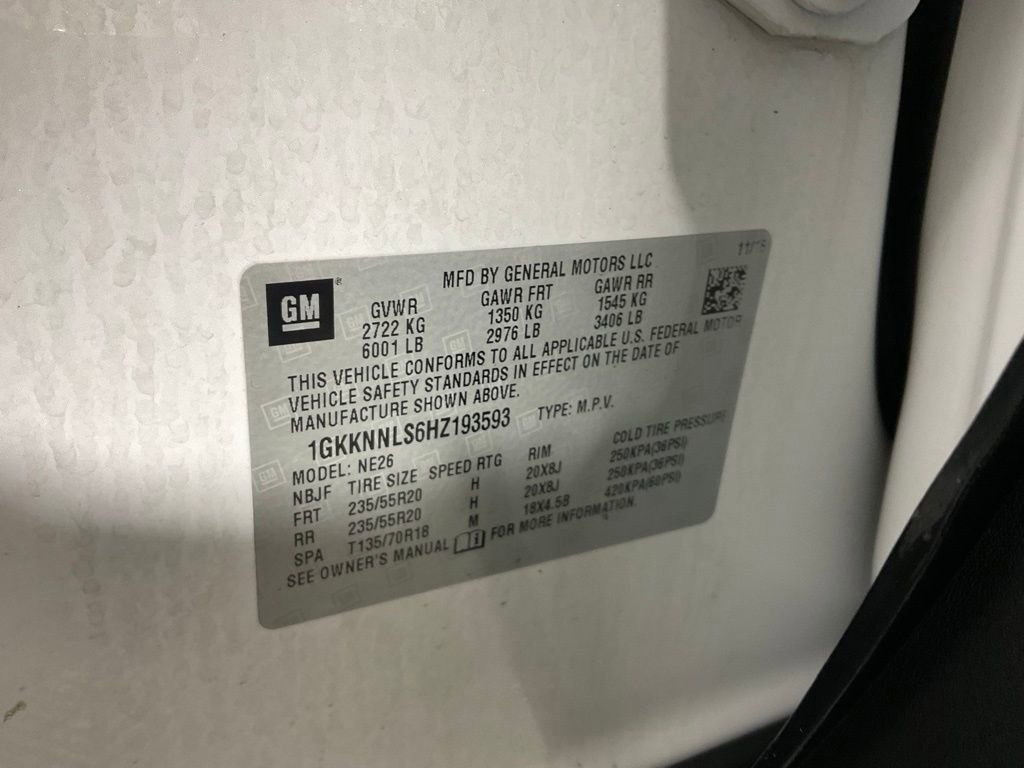 Used 2017 GMC Acadia SLT w/ LPO, Cargo Package image 28