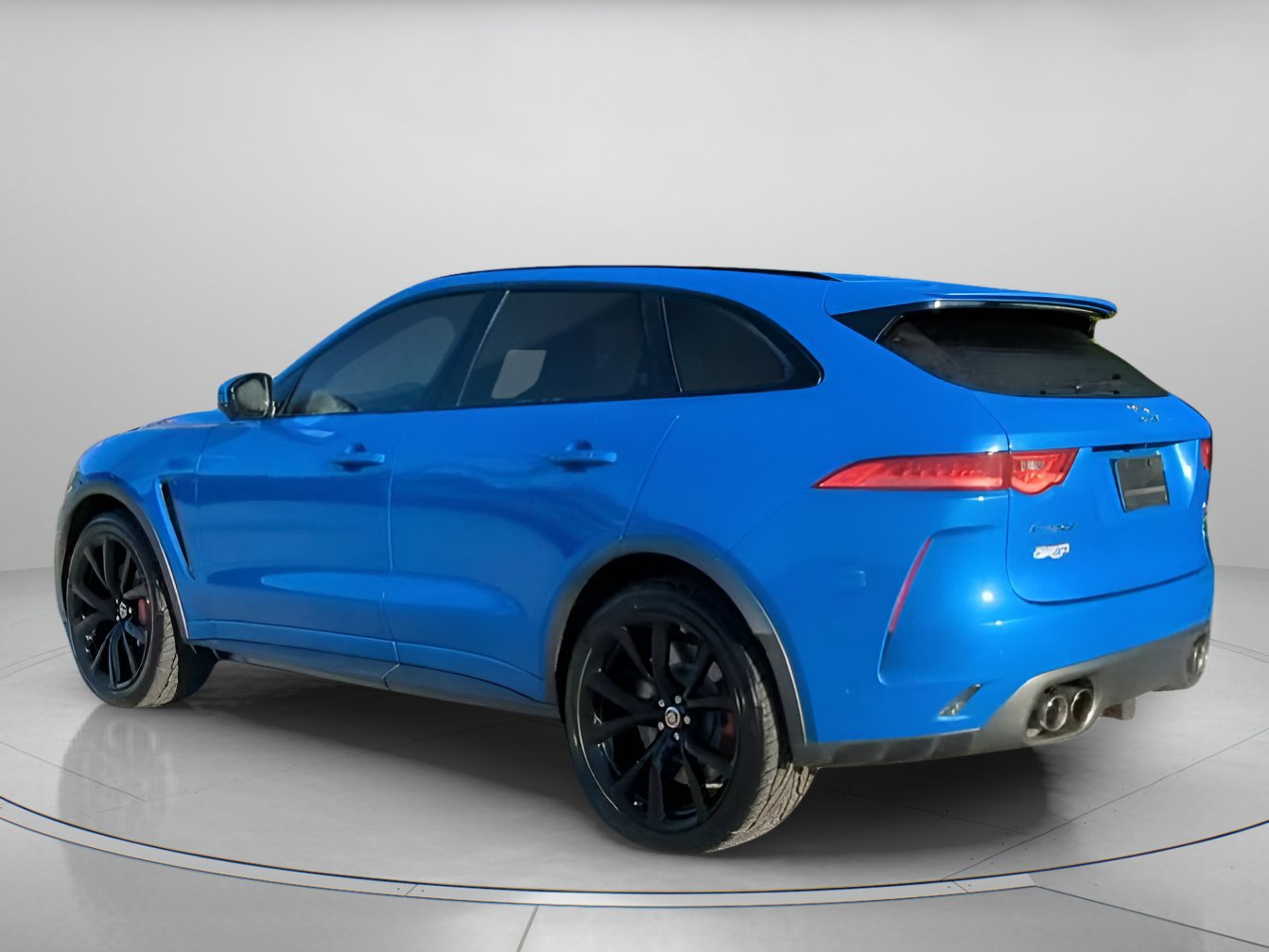 Used 2020 Jaguar F-PACE SVR image 12
