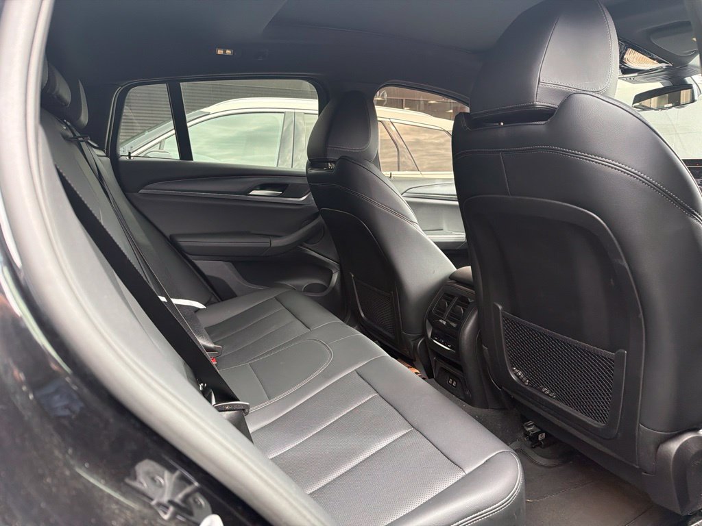 Used 2025 BMW X4 xDrive30i w/ Premium Package AWD/4WD image 6