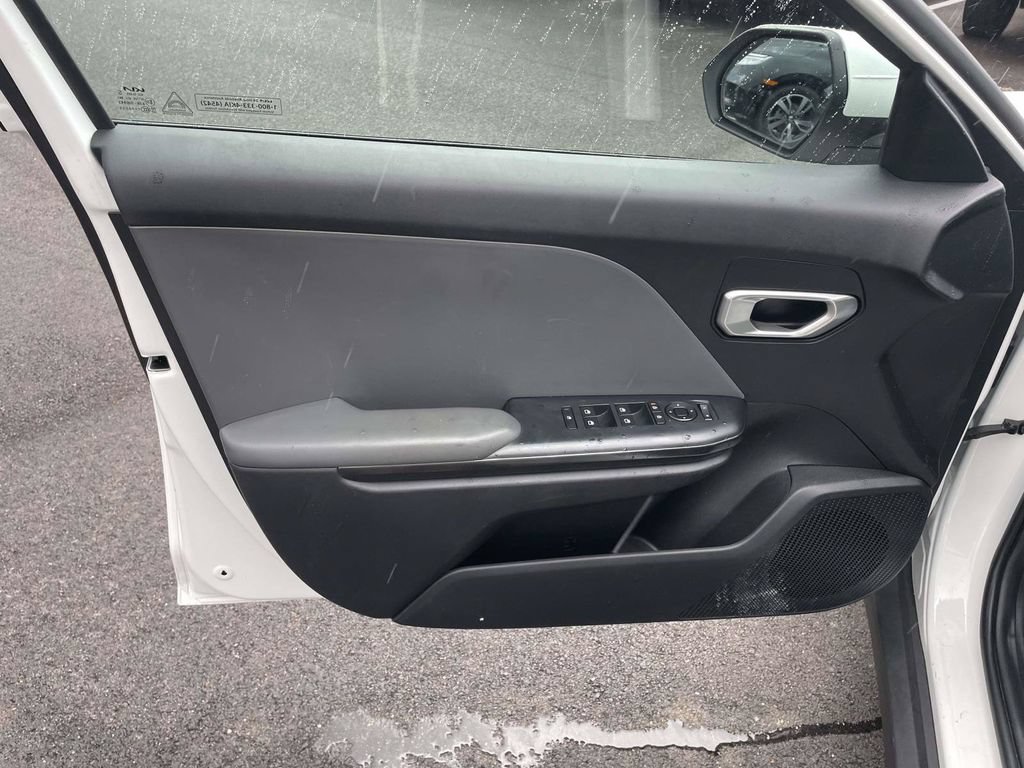 Used 2025 Kia K4 FWD image 15