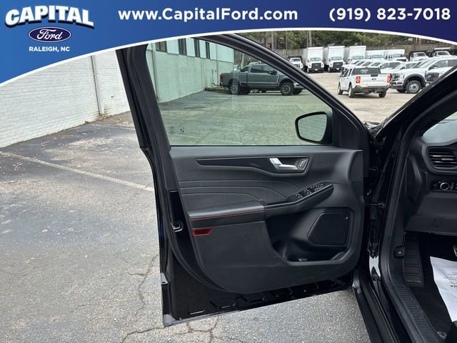 Certified 2024 Ford Escape ST-Line w/ Tech Pack #1 image 19