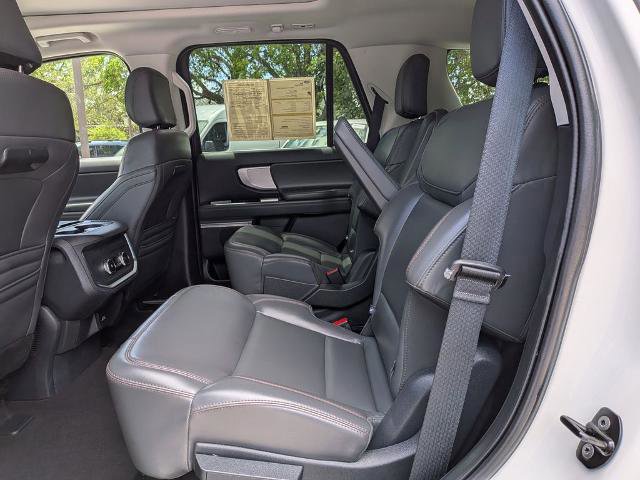 Certified 2025 Ford Expedition Active AWD/4WD image 14