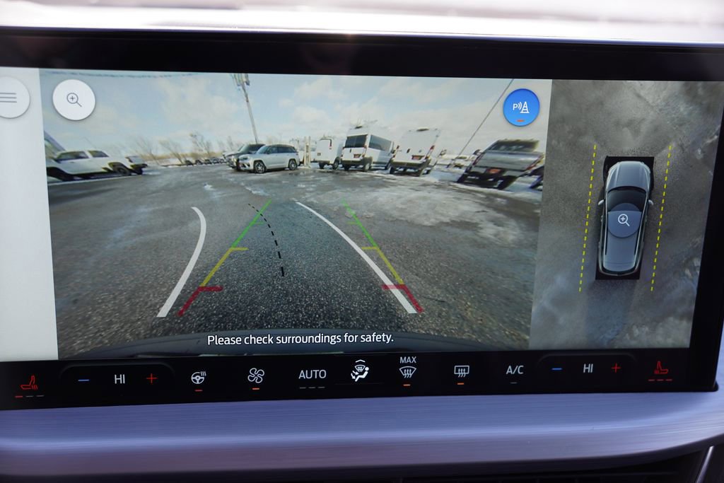 Certified 2025 Ford Escape Platinum w/ Premium Technology Package image 38