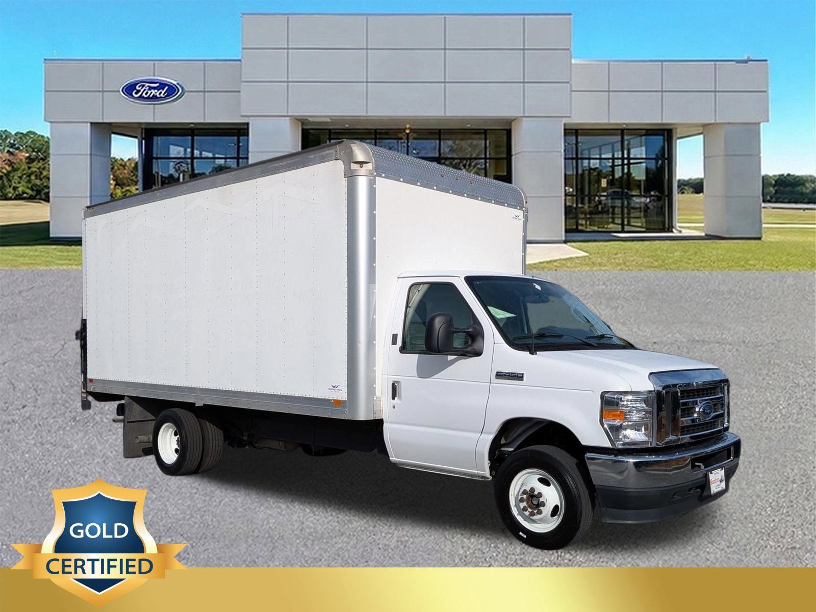 Certified 2023 Ford E-450 and Econoline 450 Super Duty w/ Power Windows & Locks Group RWD image 1