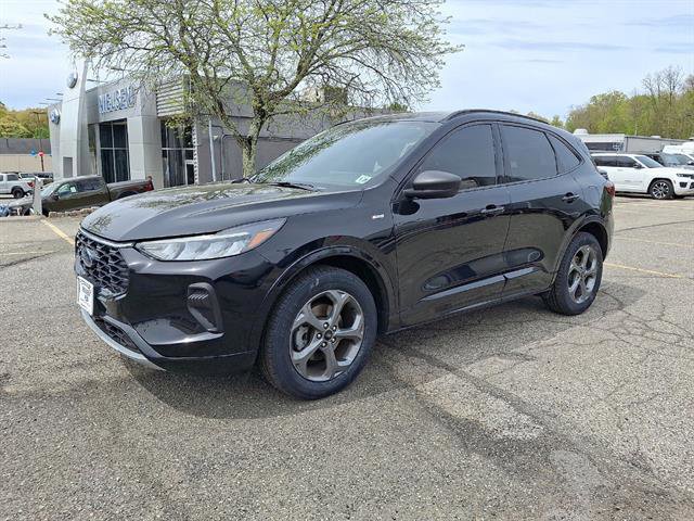 Certified 2023 Ford Escape ST-Line w/ Tech Pack #1 AWD/4WD image 4
