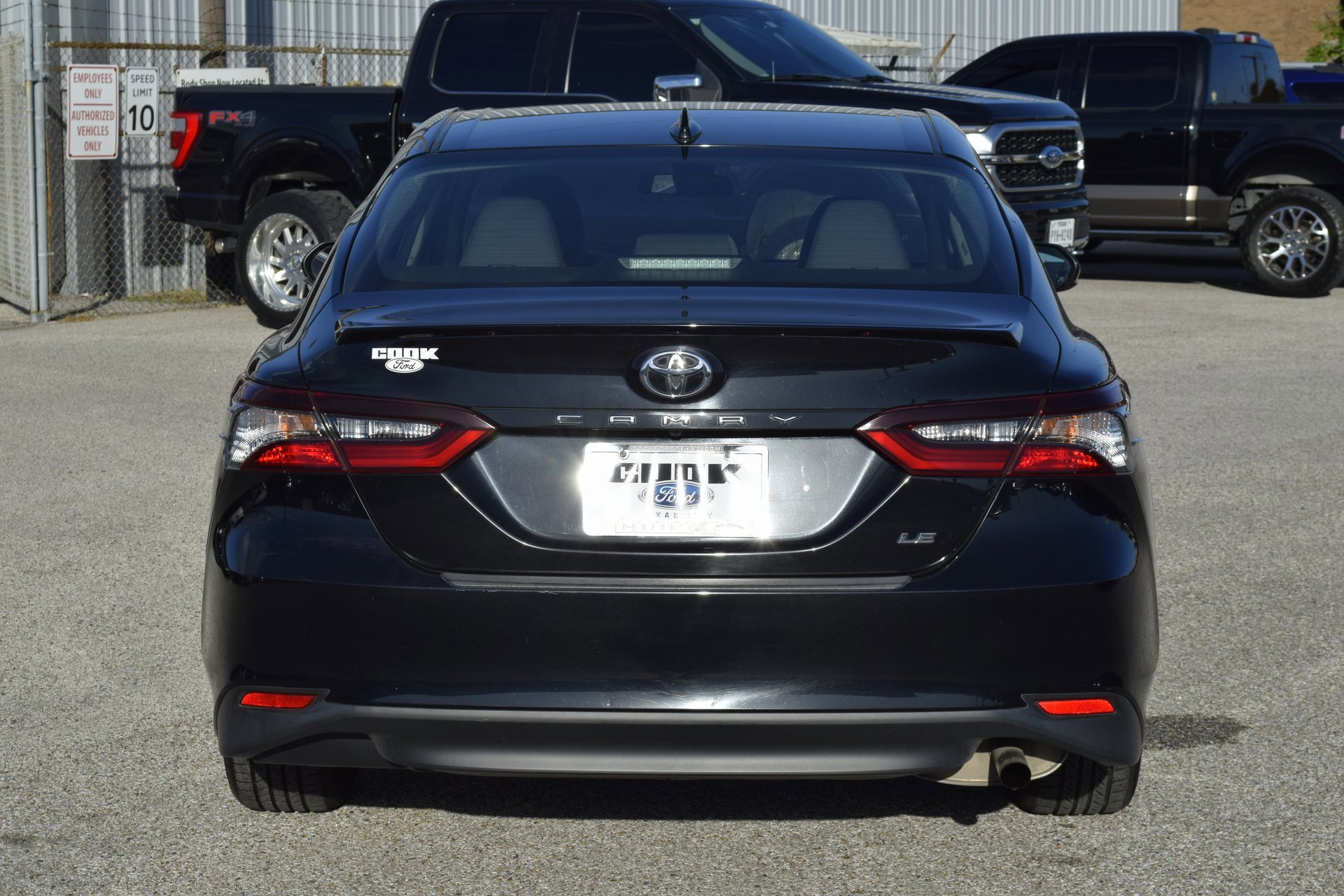 Used 2023 Toyota Camry LE image 9