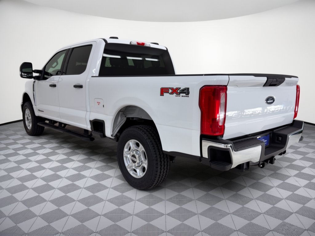 Certified 2025 Ford F250 XLT w/ FX4 Off-Road Package AWD/4WD image 3