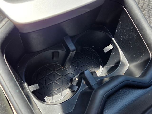 Used 2022 Toyota RAV4 LE FWD image 22