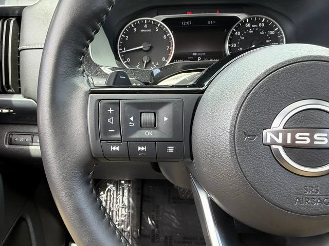 Used 2023 Nissan Pathfinder SL AWD/4WD image 20