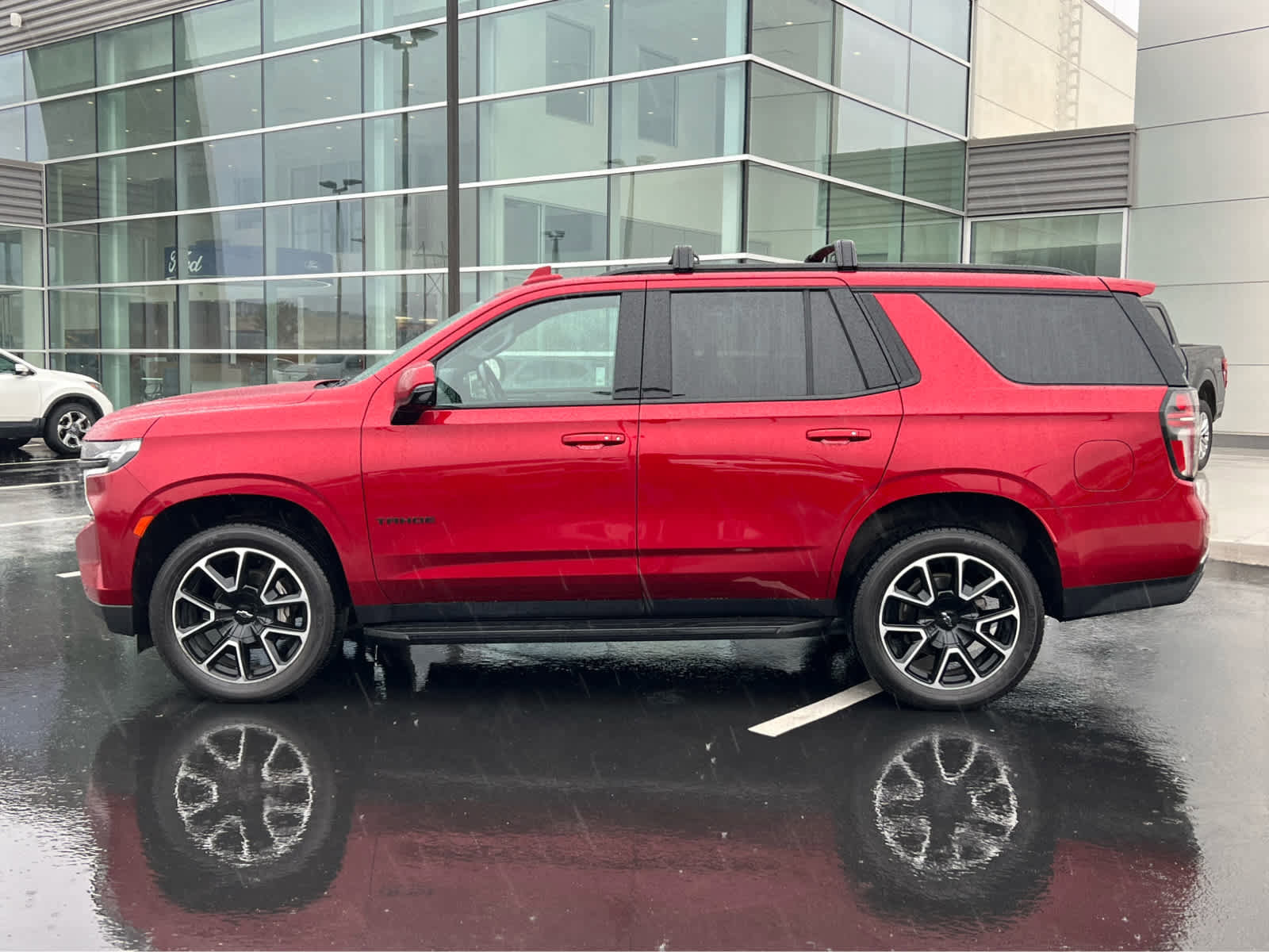 Used 2021 Chevrolet Tahoe RST w/ Luxury Package image 3