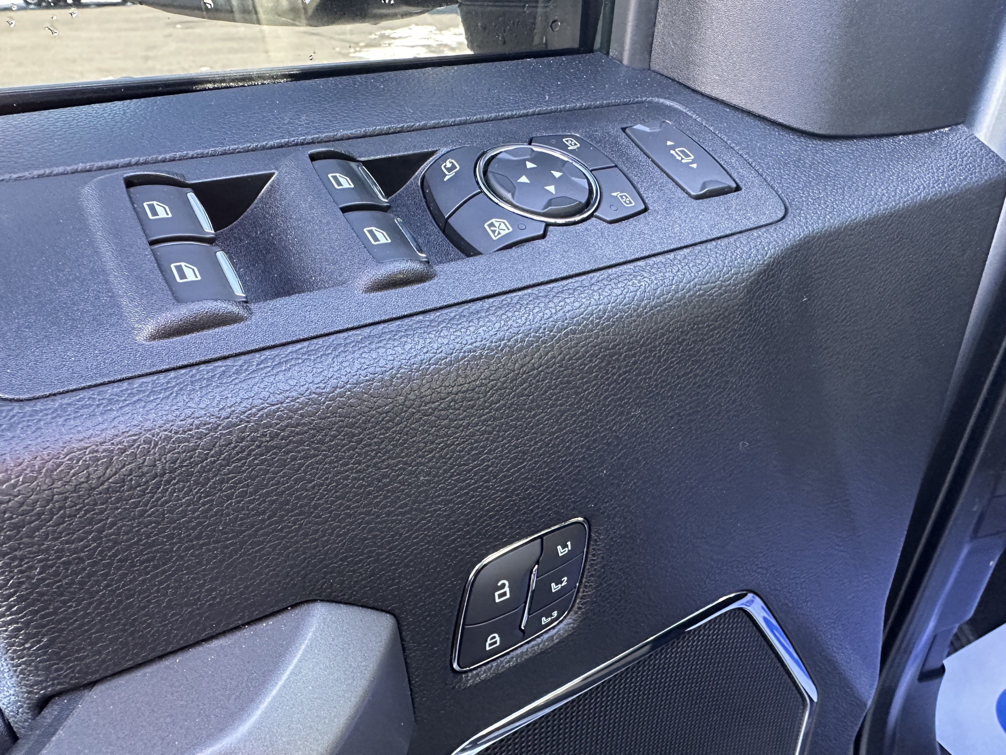 Certified 2021 Ford F350 Platinum AWD/4WD image 20