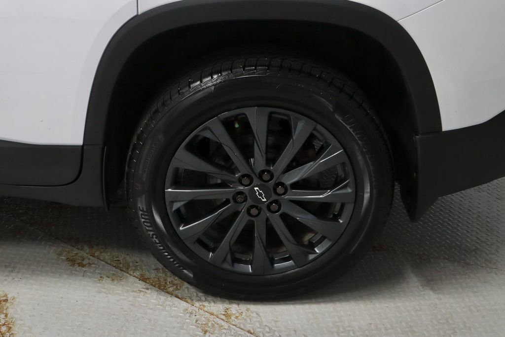 Used 2023 Chevrolet Traverse RS w/ LPO, Floor Liner Package AWD/4WD image 20