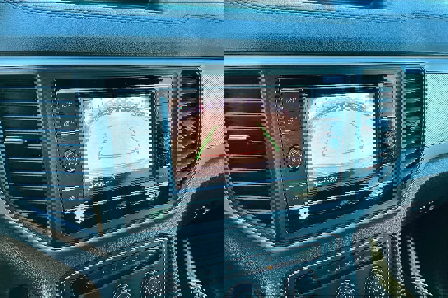 Used 2020 Volkswagen Atlas Cross Sport S image 25