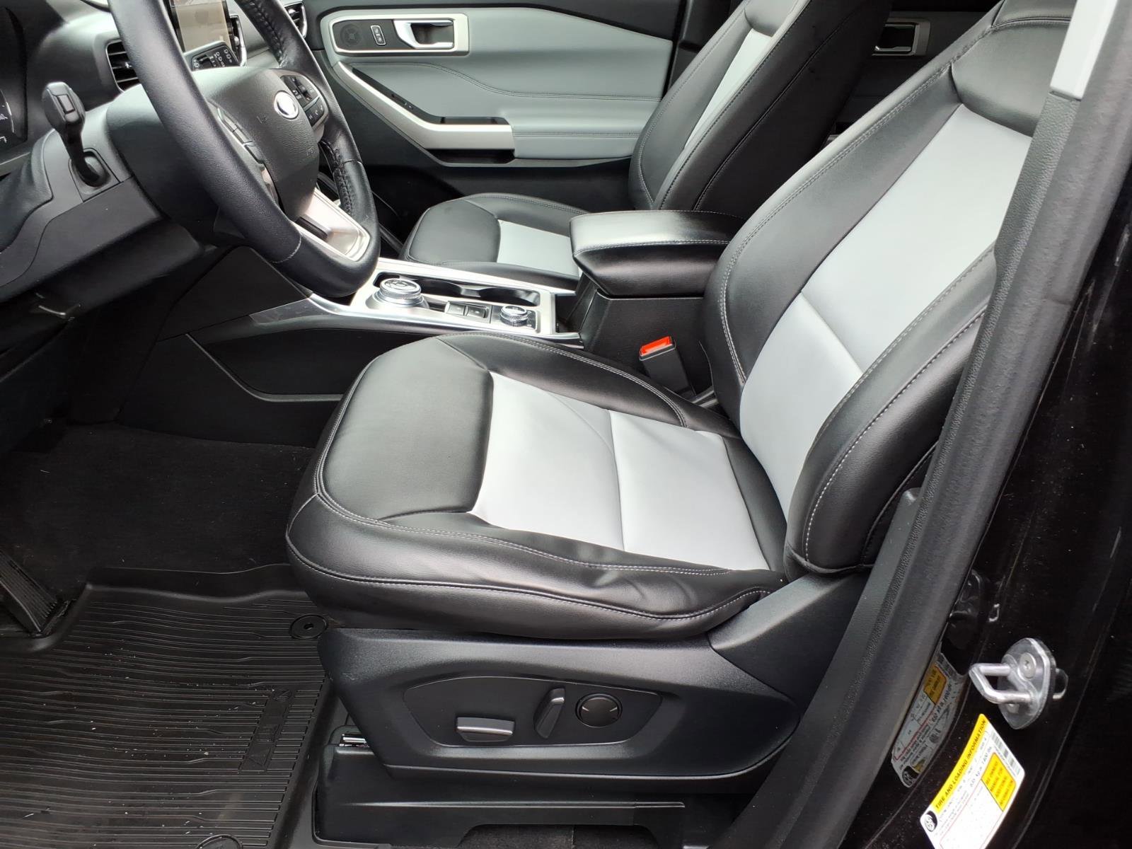 Certified 2023 Ford Explorer XLT w/ Equipment Group 202A image 14