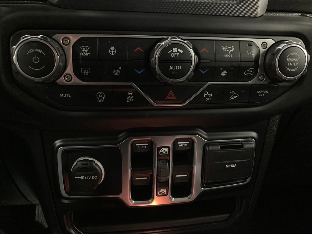 Used 2019 Jeep Wrangler Unlimited Sport image 25