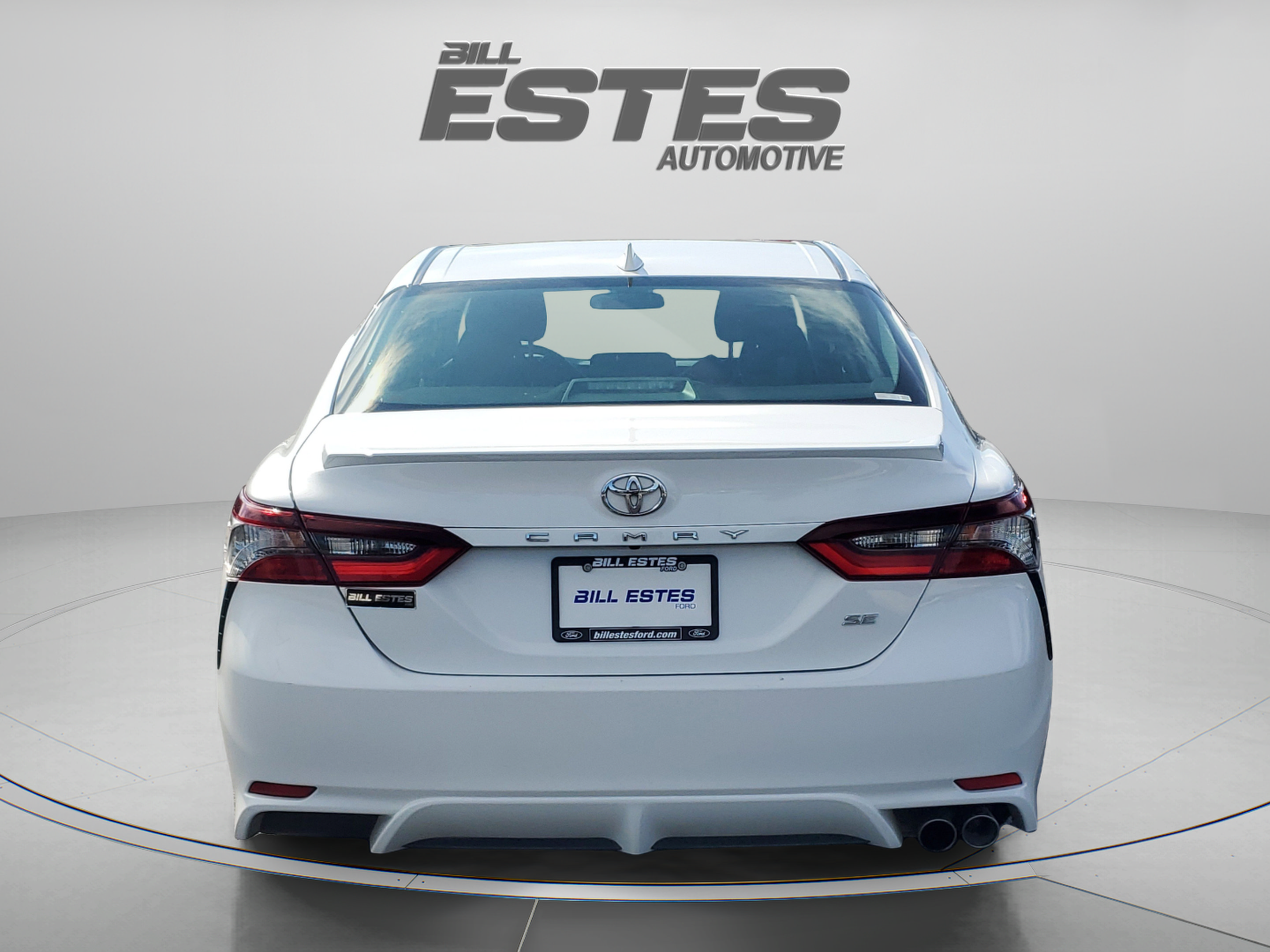 Used 2024 Toyota Camry SE FWD image 3