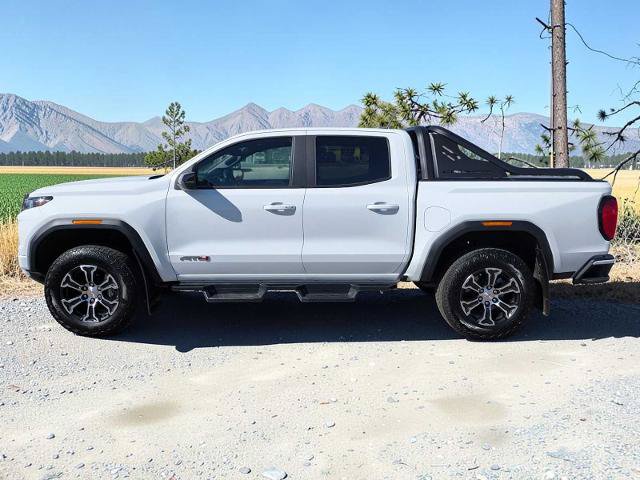 Used 2025 GMC Canyon AT4 AWD/4WD image 3