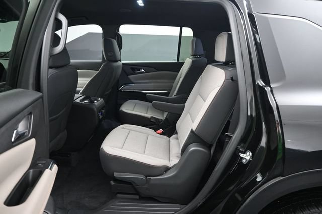 Used 2024 Chevrolet Traverse LT w/ Midnight/Sport Edition AWD/4WD image 19