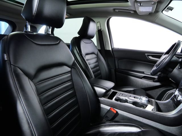 Certified 2024 Ford Edge SEL w/ Convenience Package AWD/4WD image 9