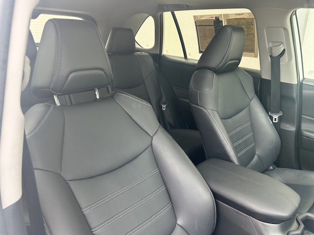 Used 2022 Toyota RAV4 XLE Premium FWD image 4