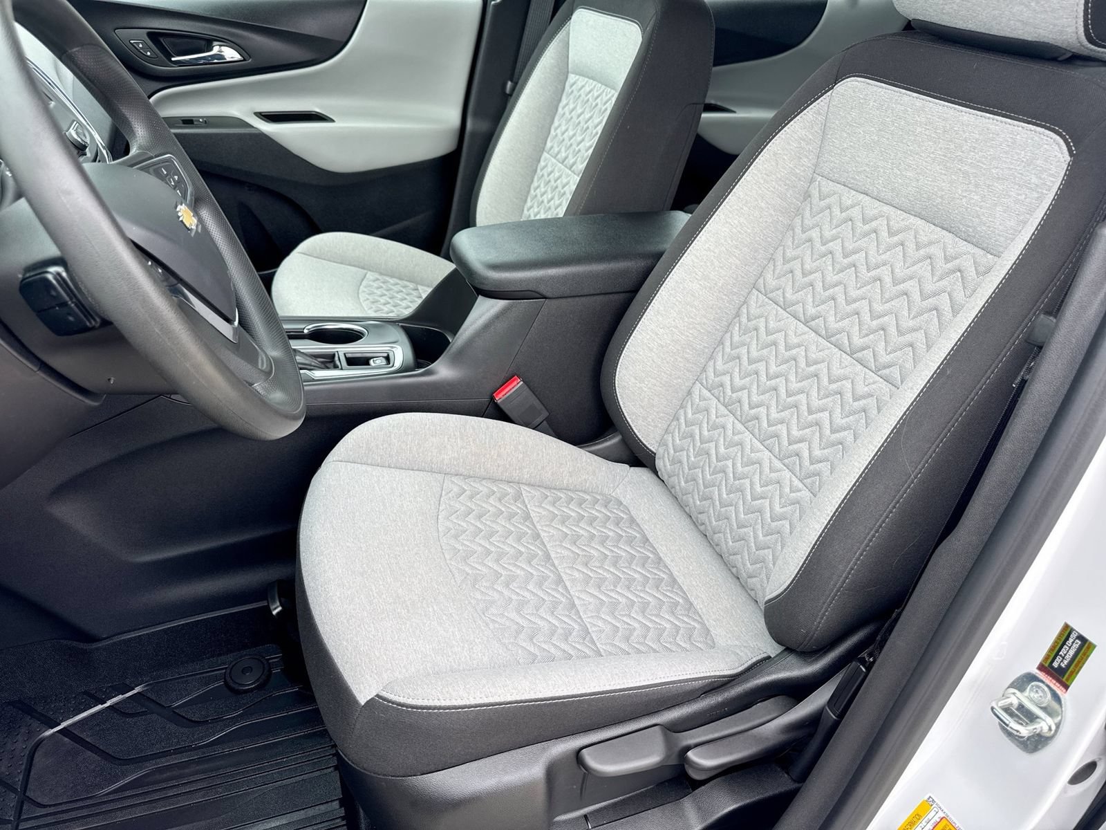 Used 2023 Chevrolet Equinox LS w/ LPO, Floor Liner Package AWD/4WD image 20