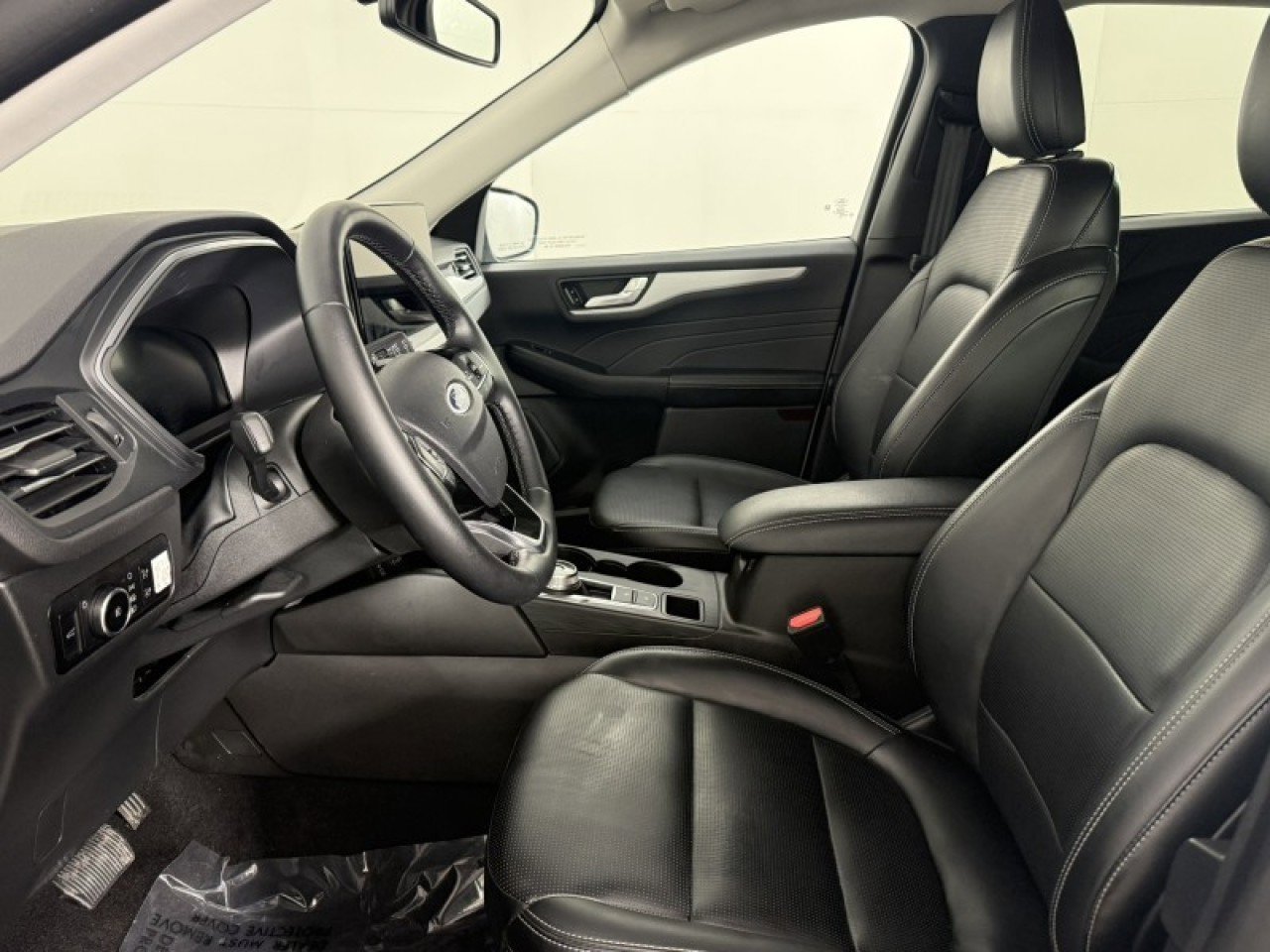 Certified 2025 Ford Escape Platinum image 11