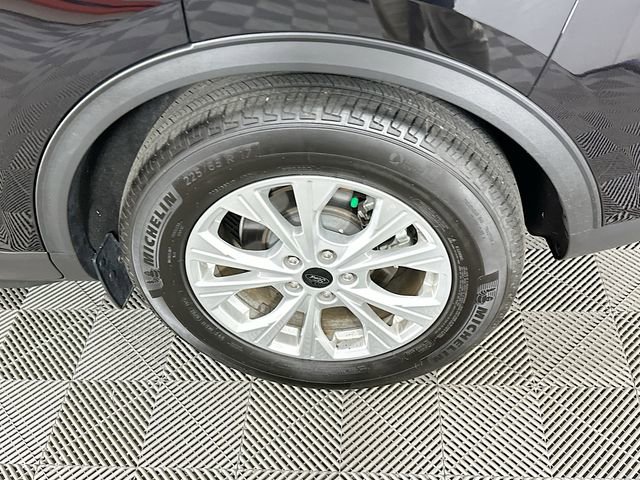 Certified 2025 Ford Escape Active w/ Cold Weather Package FWD image 36