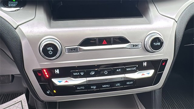 Certified 2021 Ford Explorer XLT w/ Equipment Group 202A image 25