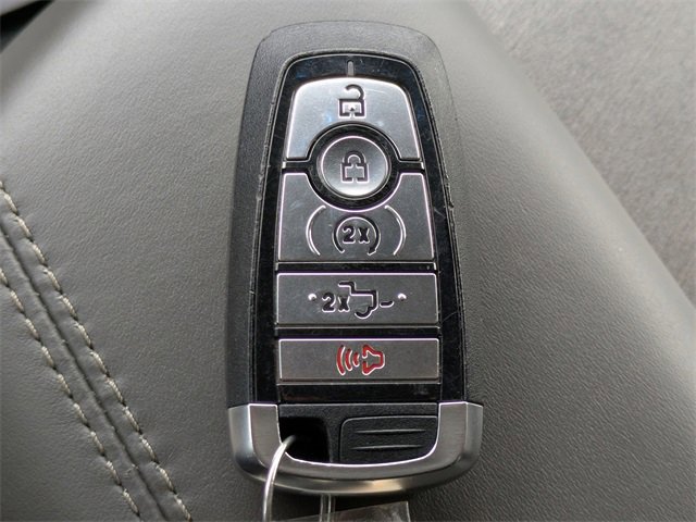 Certified 2025 Ford F350 Platinum w/ Platinum Plus Package image 28