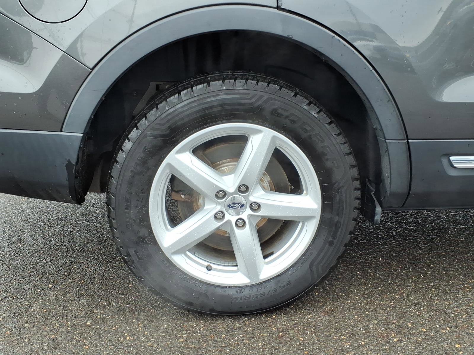 Certified 2017 Ford Explorer XLT w/ Equipment Group 202A image 8