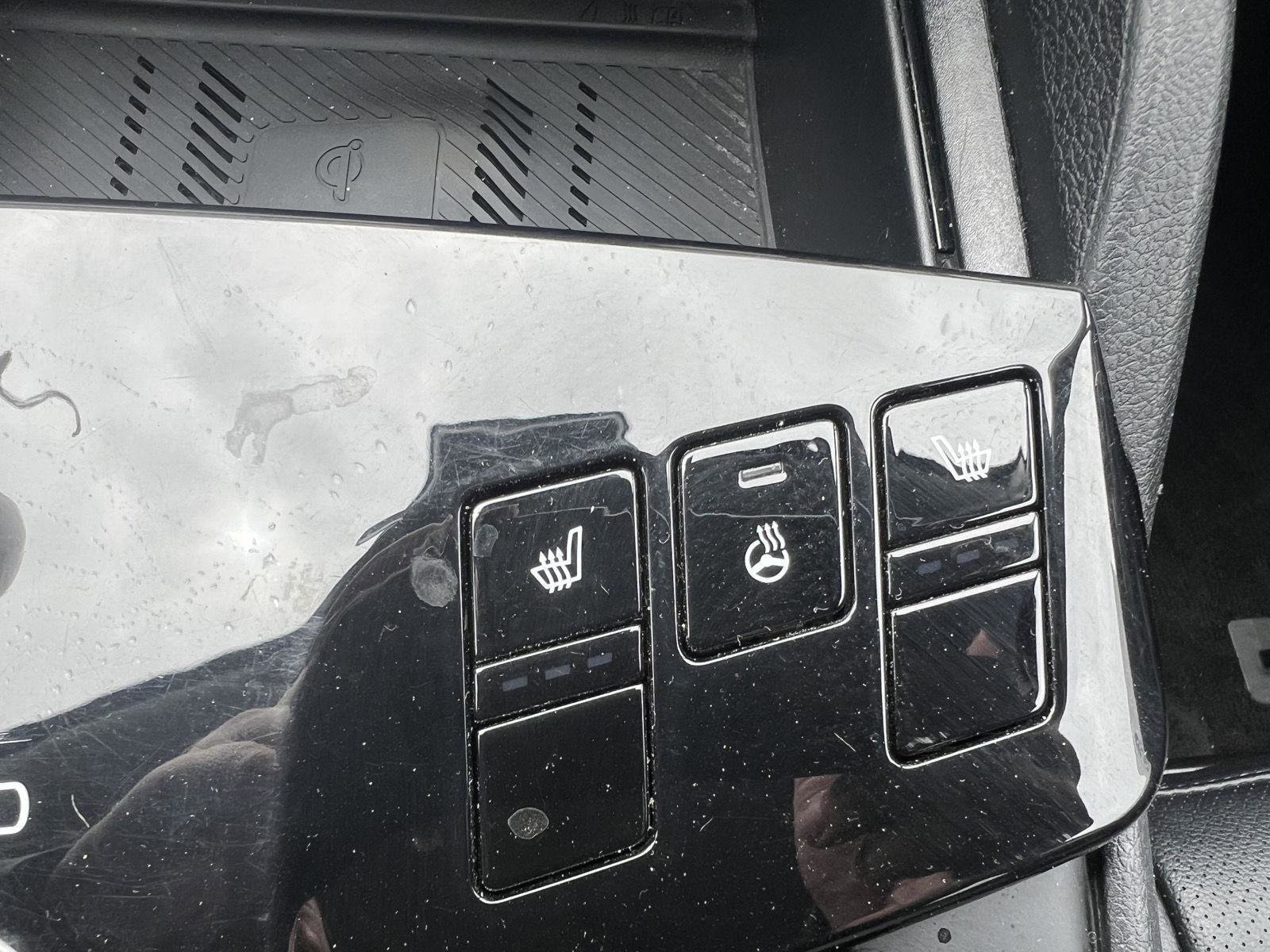 Used 2023 Kia Sportage EX AWD/4WD image 12