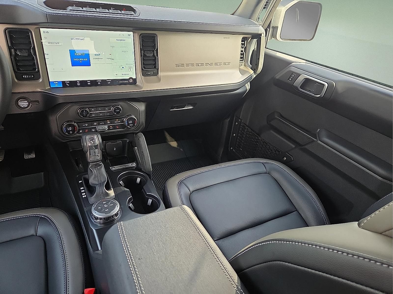 Certified 2025 Ford Bronco Outer Banks w/ Sasquatch Package AWD/4WD image 12
