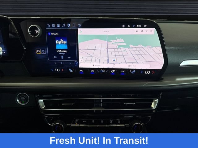 Used 2025 Chevrolet Traverse LT w/ Sun and Wheel Package FWD image 11