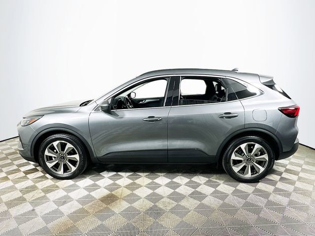 Certified 2025 Ford Escape Platinum w/ Premium Technology Package image 6