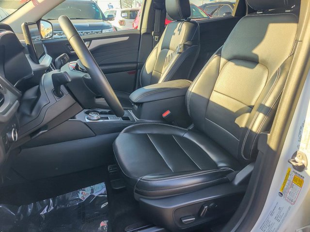 Certified 2024 Ford Escape Platinum image 11